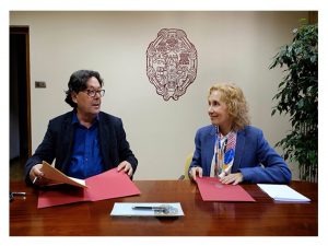 firma convenio colaboración Universidad Pontificia Salamanca